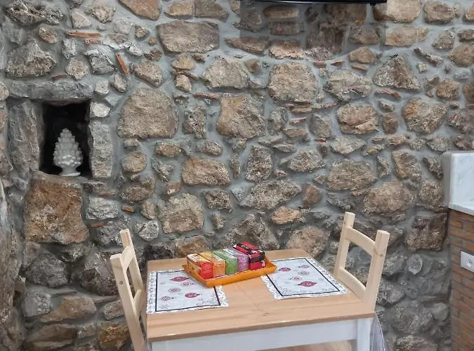 Cortile Delle Mura צ'פאלו