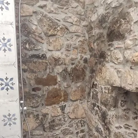 Cortile Delle Mura * Чефалу