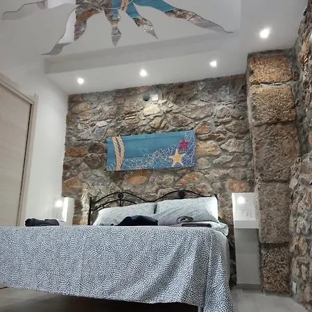 Cortile Delle Mura * Чефалу