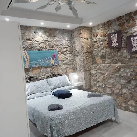 Cortile Delle Mura Чефалу